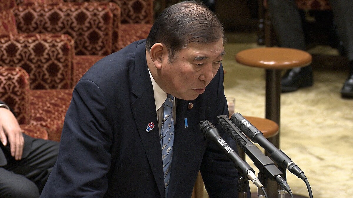 【政府】年金改革法案、自民で先送り論　給付底上げも負担増に参院選への影響懸念