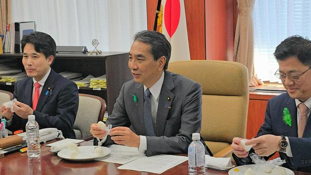 【悲報】農水省「すまんね、またコメの最高値更新したww」