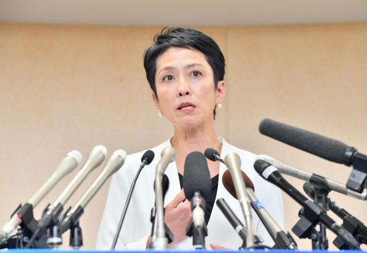 自民党｢外国人参政権やりたいよなっ？なっ？｣蓮舫｢やるかボケ！｣