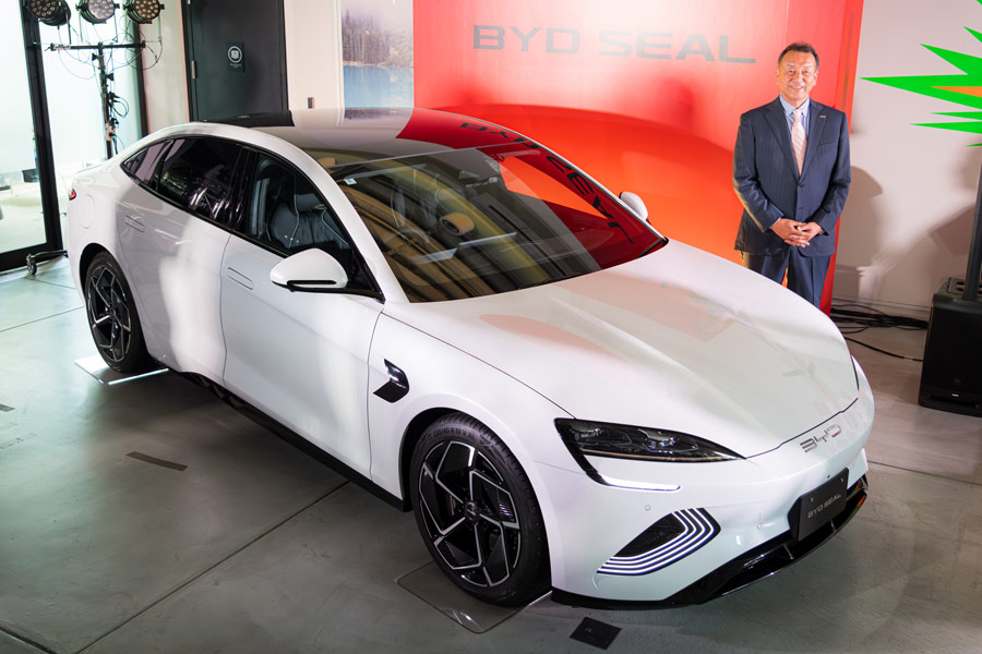 BYD「SEAL」満を持して日本デビュー、528万から。TeslaModel3クラス。