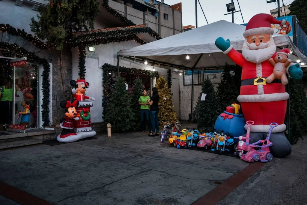 クリスマスは１０月から、ベネズエラ大統領が宣言　デモ参加者は数千人逮捕