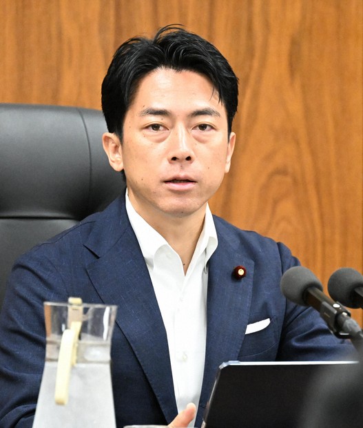 【悲報】総理確実と言われた進次郎さん、例の「高卒旅館」発言で全てを失う