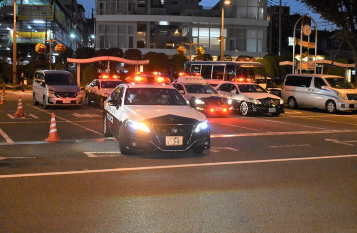 【名古屋・港区　中国籍】原付バイクを急加速し警察官ら転倒　中国籍の17歳男子高校生を現行犯逮捕　公務執行妨害の疑い