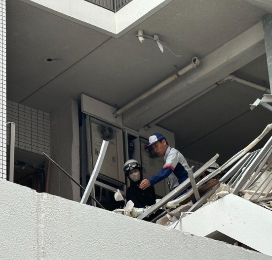 【川口マンション大爆発】「自らガス栓開けたが死にきれず」「その後タバコ吸って」建物周辺も大破…あのマンションは今？ 迷惑すぎる中国籍の男は精神鑑定へ