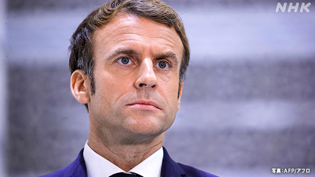 ウクライナは領土問題で「現実的議論を」仏大統領が初めて言及